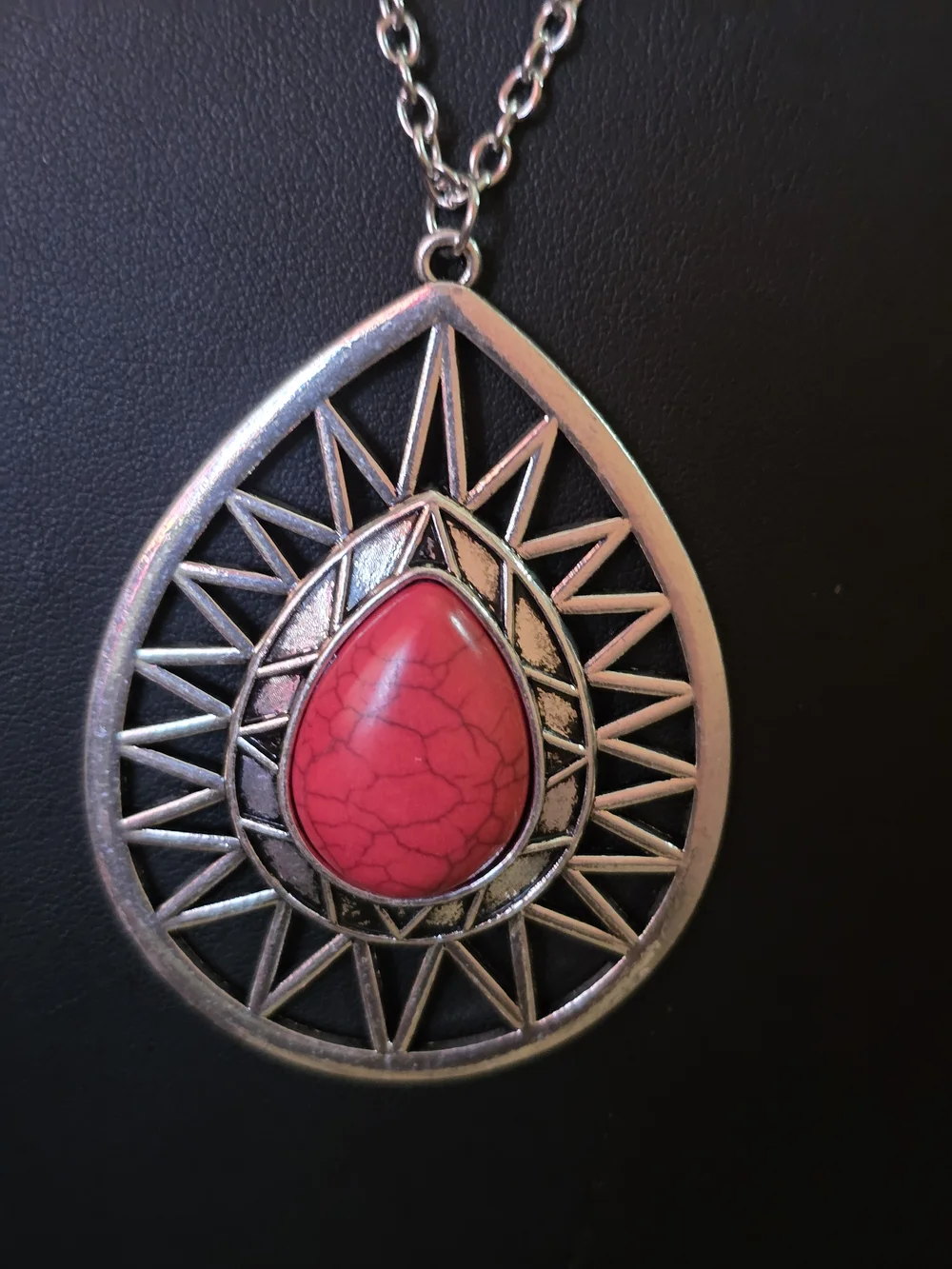 paparazzi Silver Teardrop Necklace with Pink Stone